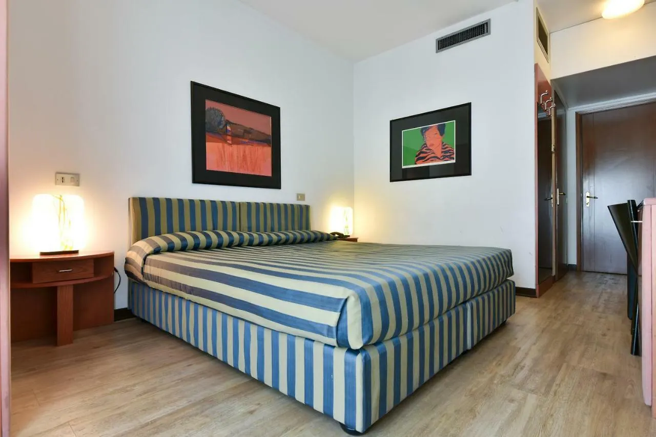Gamma Hotel Marcon 3*,